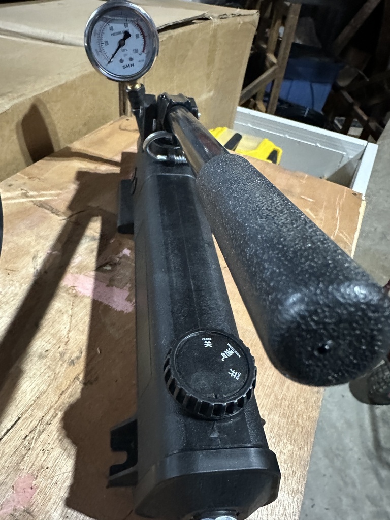 Portable Hydraulic Hose crimping tool