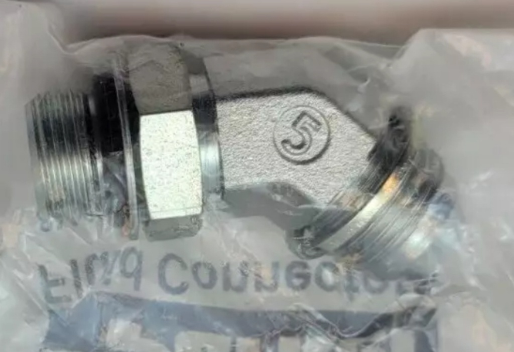 Hydraulic 90 degree fitting 3/8 BSPP 